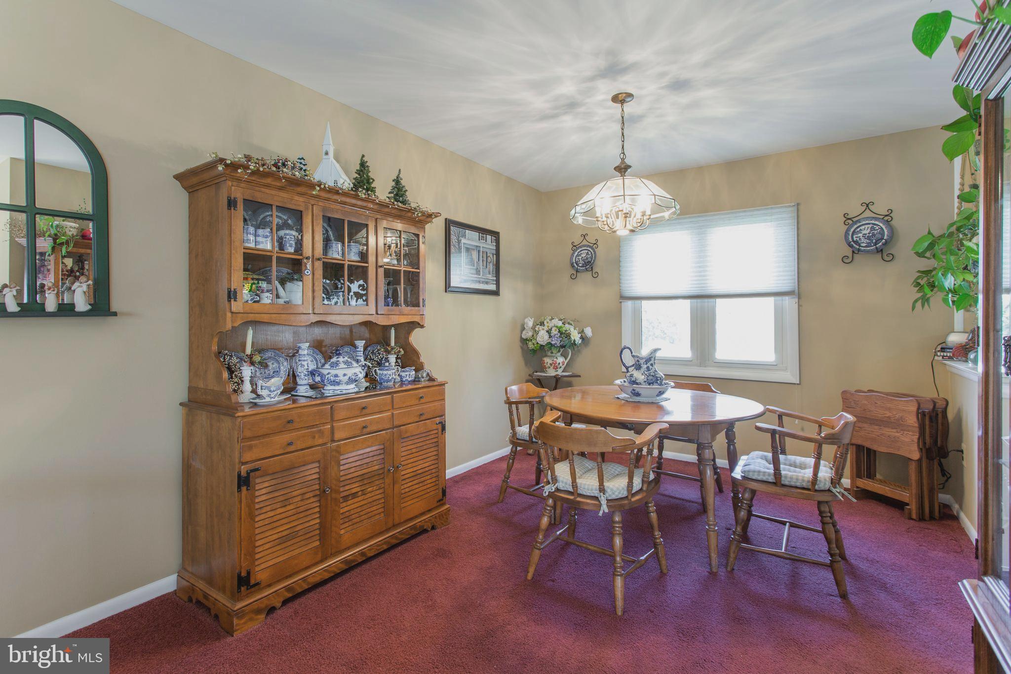 59 Trent Road Blackwood, NJ 08012 - Photo 5 of 25 Dining area