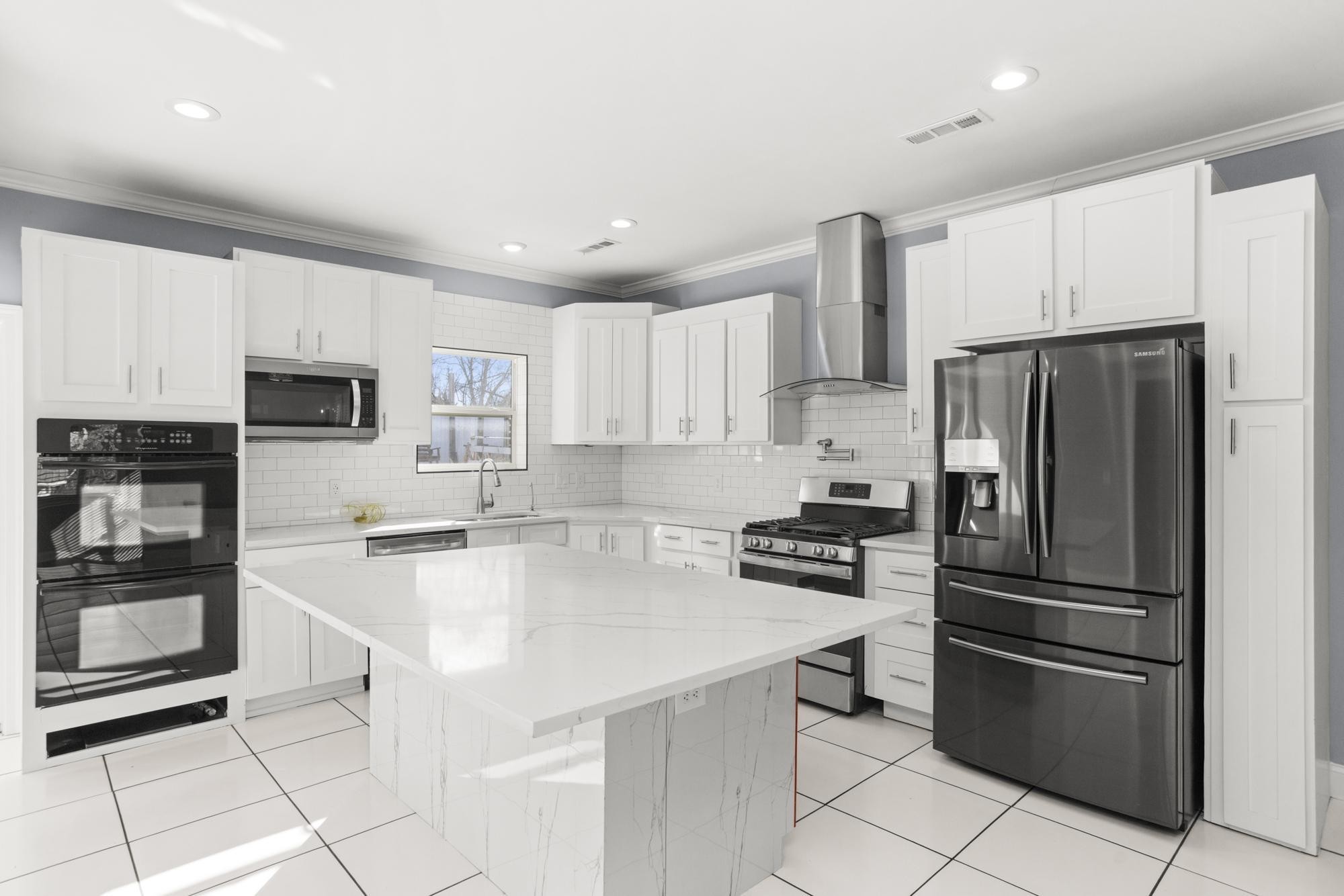 239 East Bledsoe Street Gallatin, TN 37066 - Photo 2 of 52