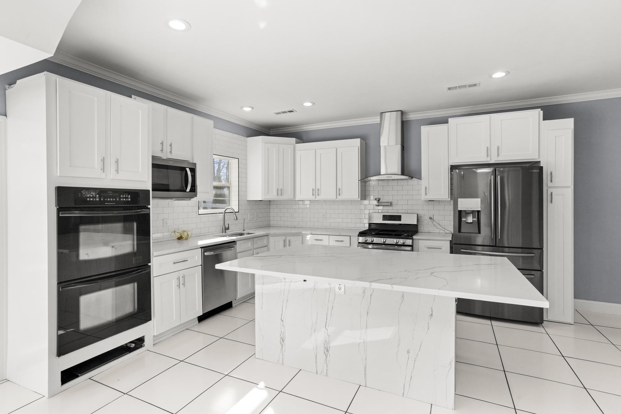 239 East Bledsoe Street Gallatin, TN 37066 - Photo 3 of 52