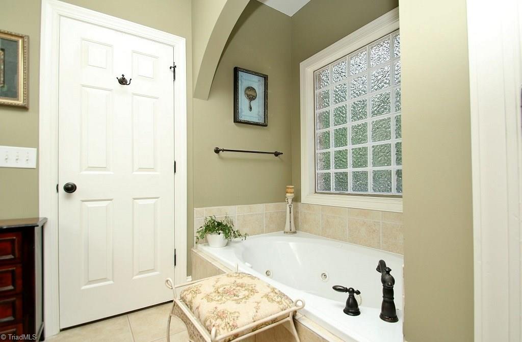 1900 Ridge Oaks Court Oak Ridge, NC 27310 - Photo 13 of 25