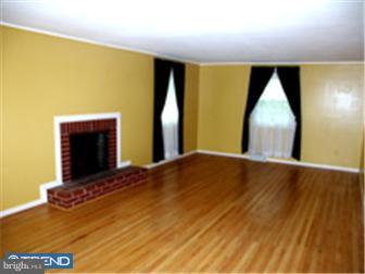 109 South Stanwick Road Moorestown, NJ 08057 - Photo 3 of 12 Living Room