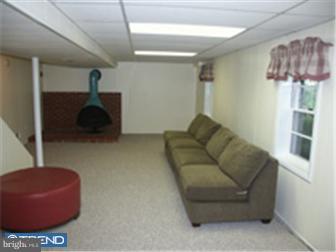 109 South Stanwick Road Moorestown, NJ 08057 - Photo 8 of 12 Family Room
