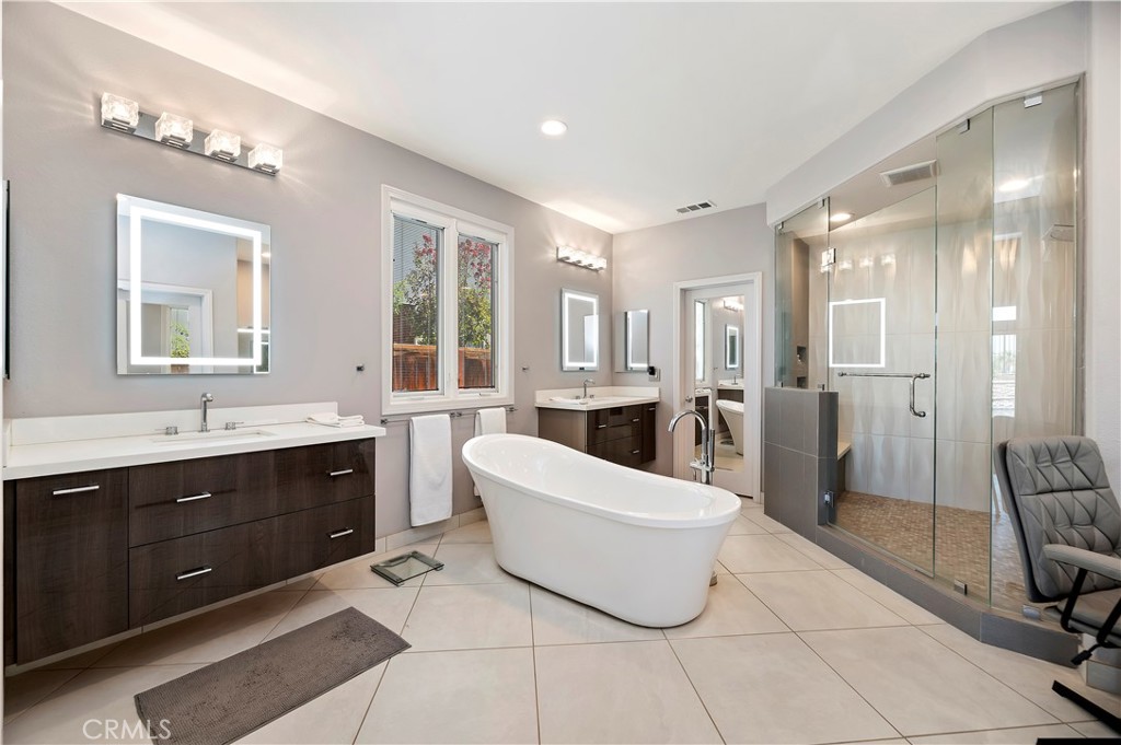 17307 Blue Ridge Court Riverside, CA 92503 - Photo 32 of 59 Gallery Image 32