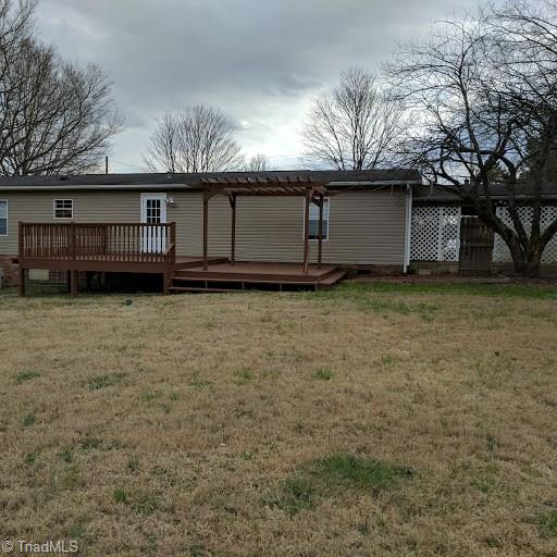 1650 Community Road Lexington, NC 27295 - Photo 15 of 17 Rear deck