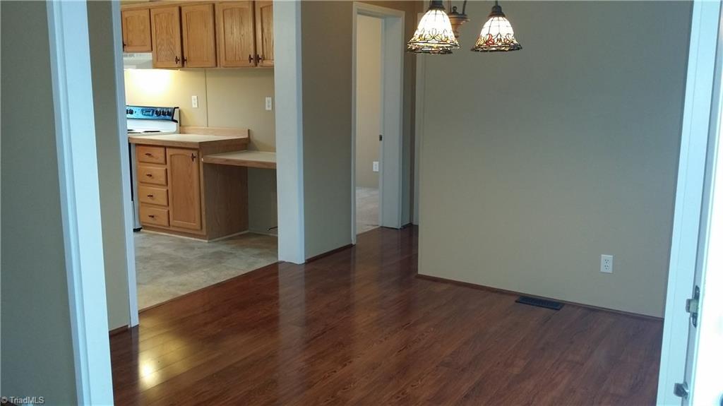1650 Community Road Lexington, NC 27295 - Photo 5 of 17 Dining room