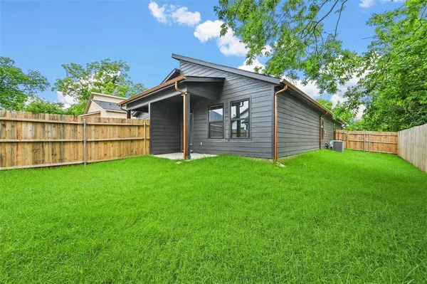$1,475 | 2005 Bourland Street, Unit B, Greenville, TX 75401