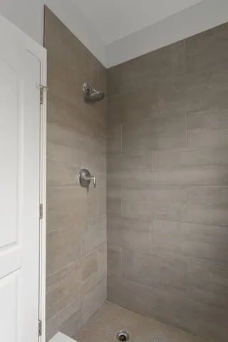 $2,193 | 6114 North Winthrop Avenue, Unit 1N, Chicago, IL 60660