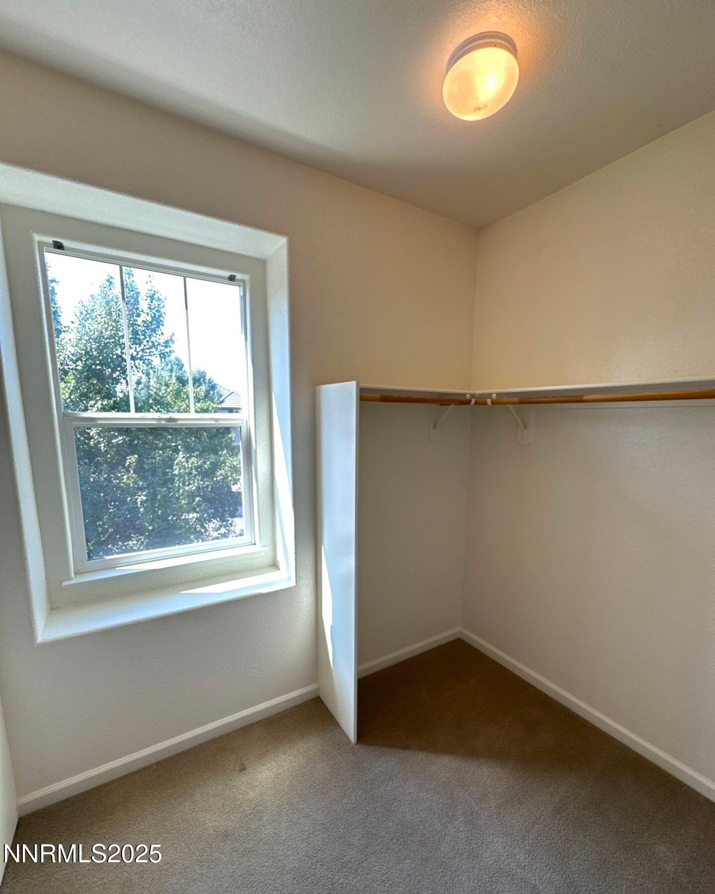 545 Terracina Way Reno, NV 89521 - Photo 15 of 26 down-net_http20250905-102-cygsud