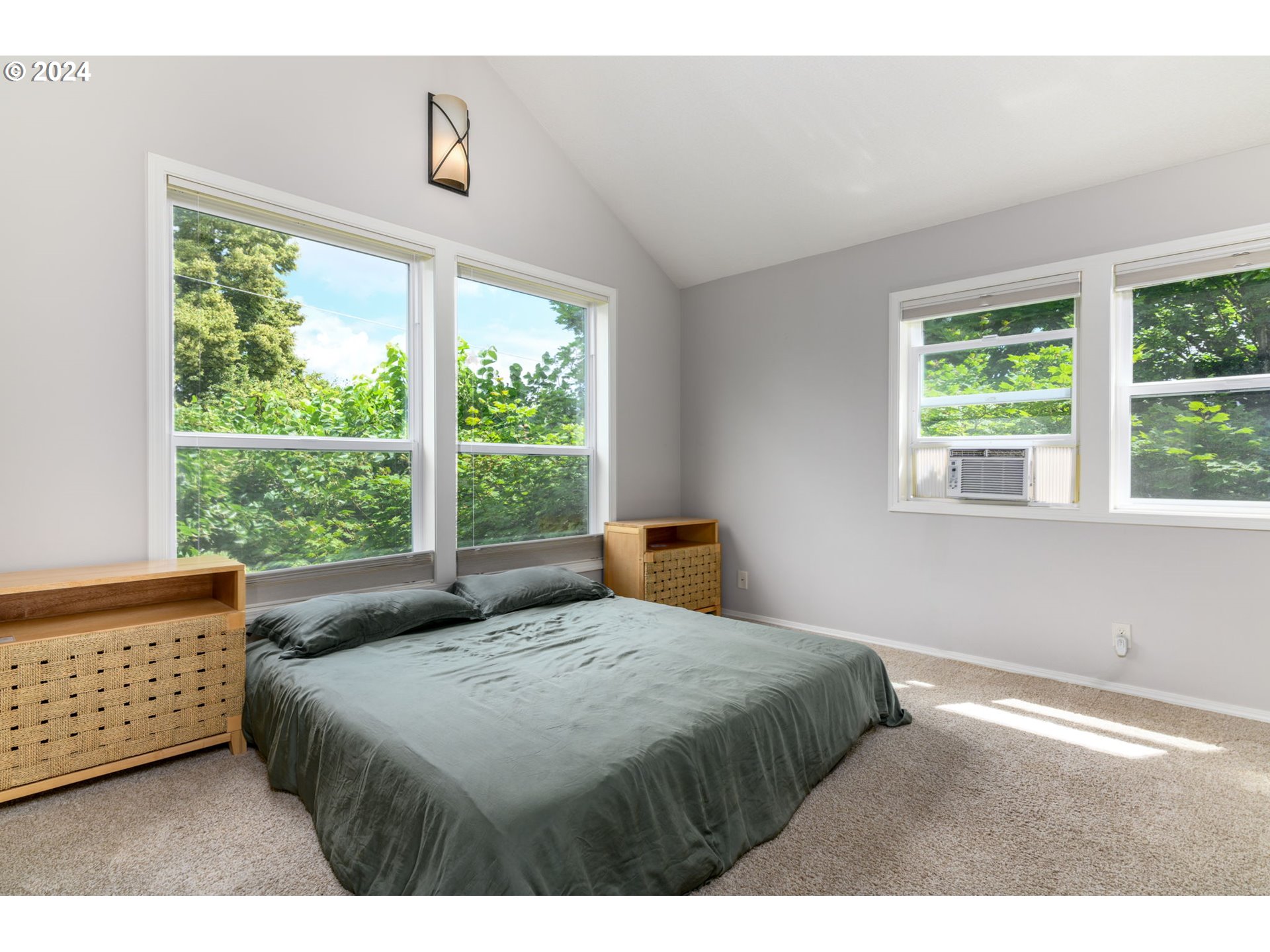 236 Southwest Whitaker Street Portland, OR 97239 - Photo 11 of 24 Gallery Image 11