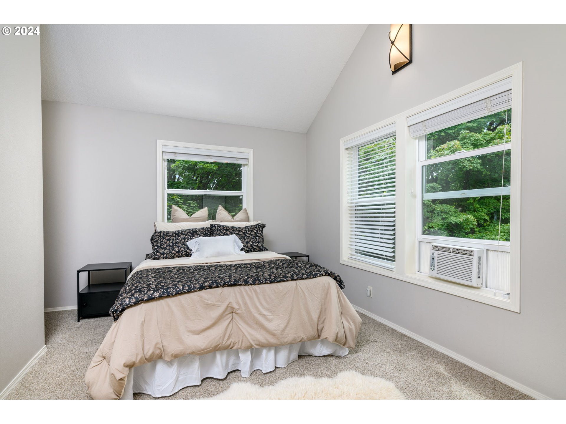 236 Southwest Whitaker Street Portland, OR 97239 - Photo 13 of 24 Gallery Image 13