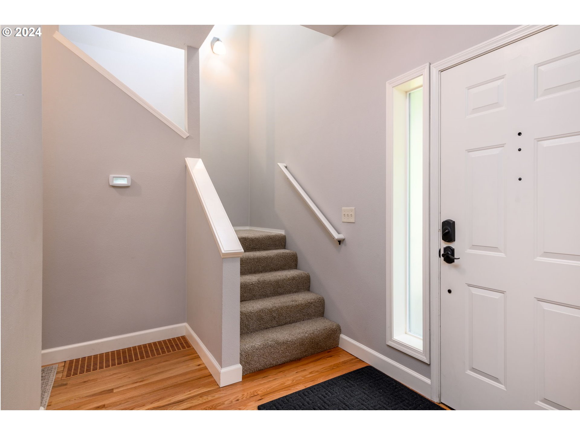 236 Southwest Whitaker Street Portland, OR 97239 - Photo 10 of 24 Gallery Image 10