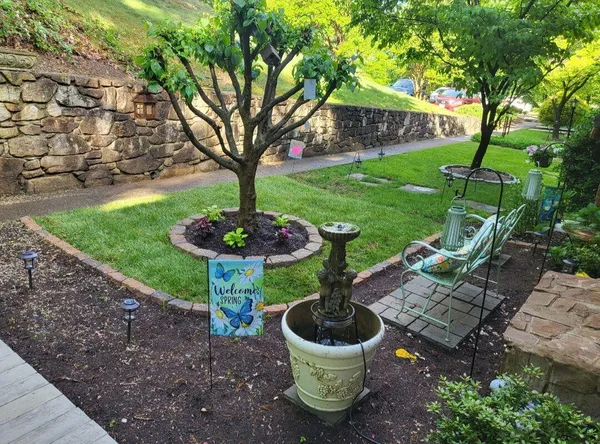 $307,000 | 3518 Stonehenge Square, Roanoke, VA 24018