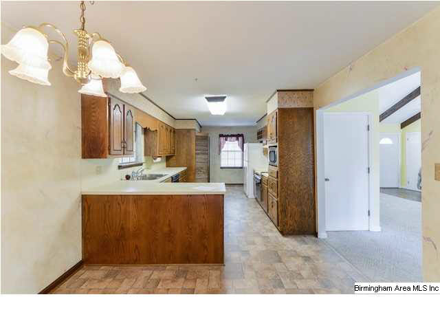 1265 Bennett Drive Alabaster, AL 35007 - Photo 6 of 32