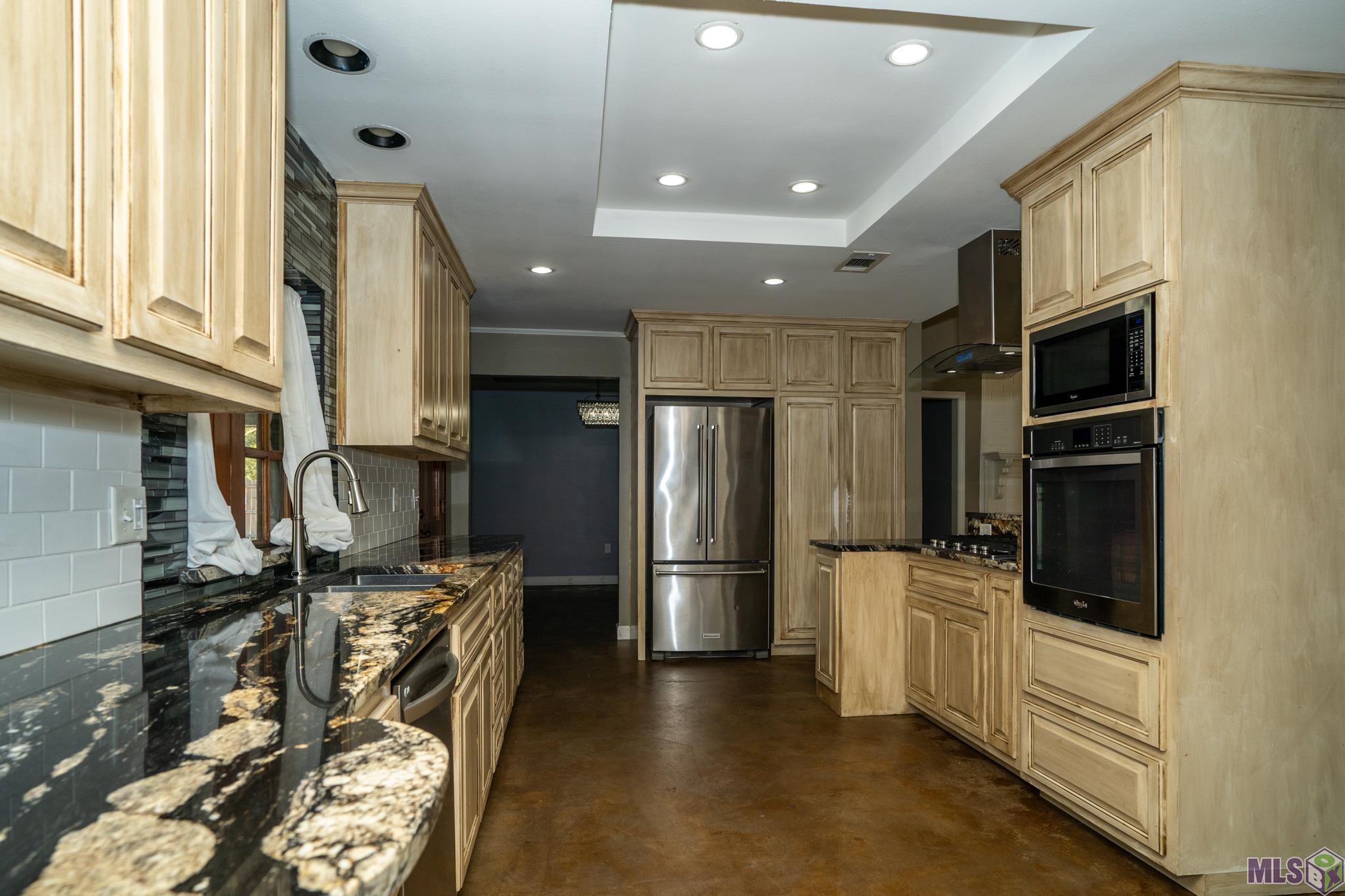 3736 Sessions Drive Baton Rouge, LA 70816 - Photo 6 of 34