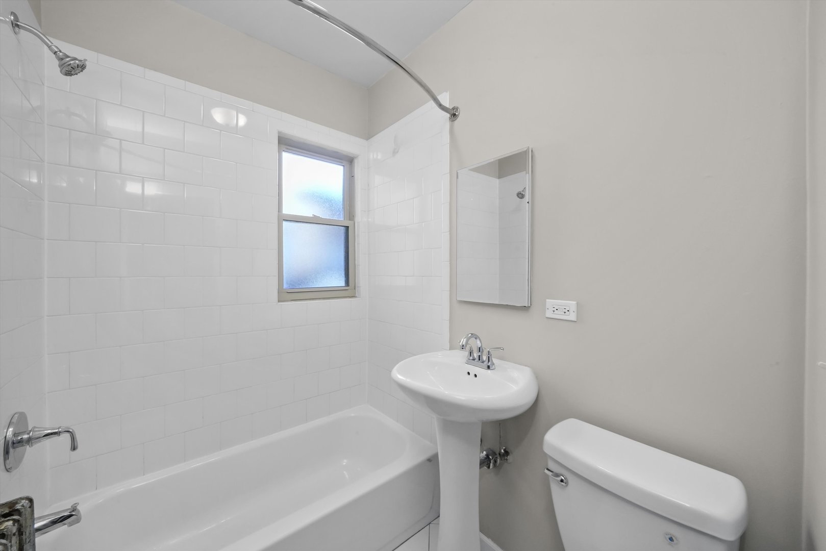 1925 B Grove Avenue, Unit 309 Berwyn, IL 60402 - Photo 19 of 28