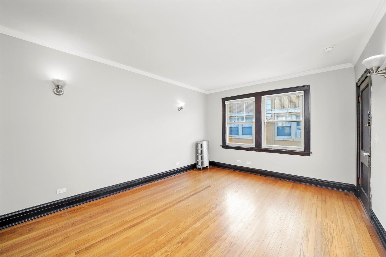 1925 B Grove Avenue, Unit 309 Berwyn, IL 60402 - Photo 3 of 28