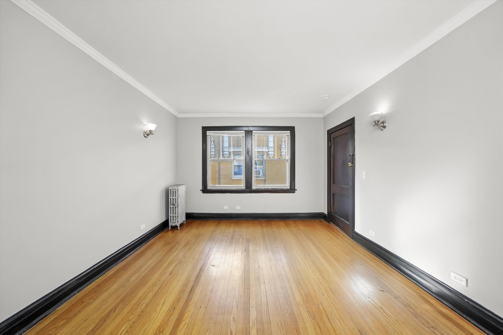 1925 B Grove Avenue, Unit 309 Berwyn, IL 60402 - Photo 6 of 28