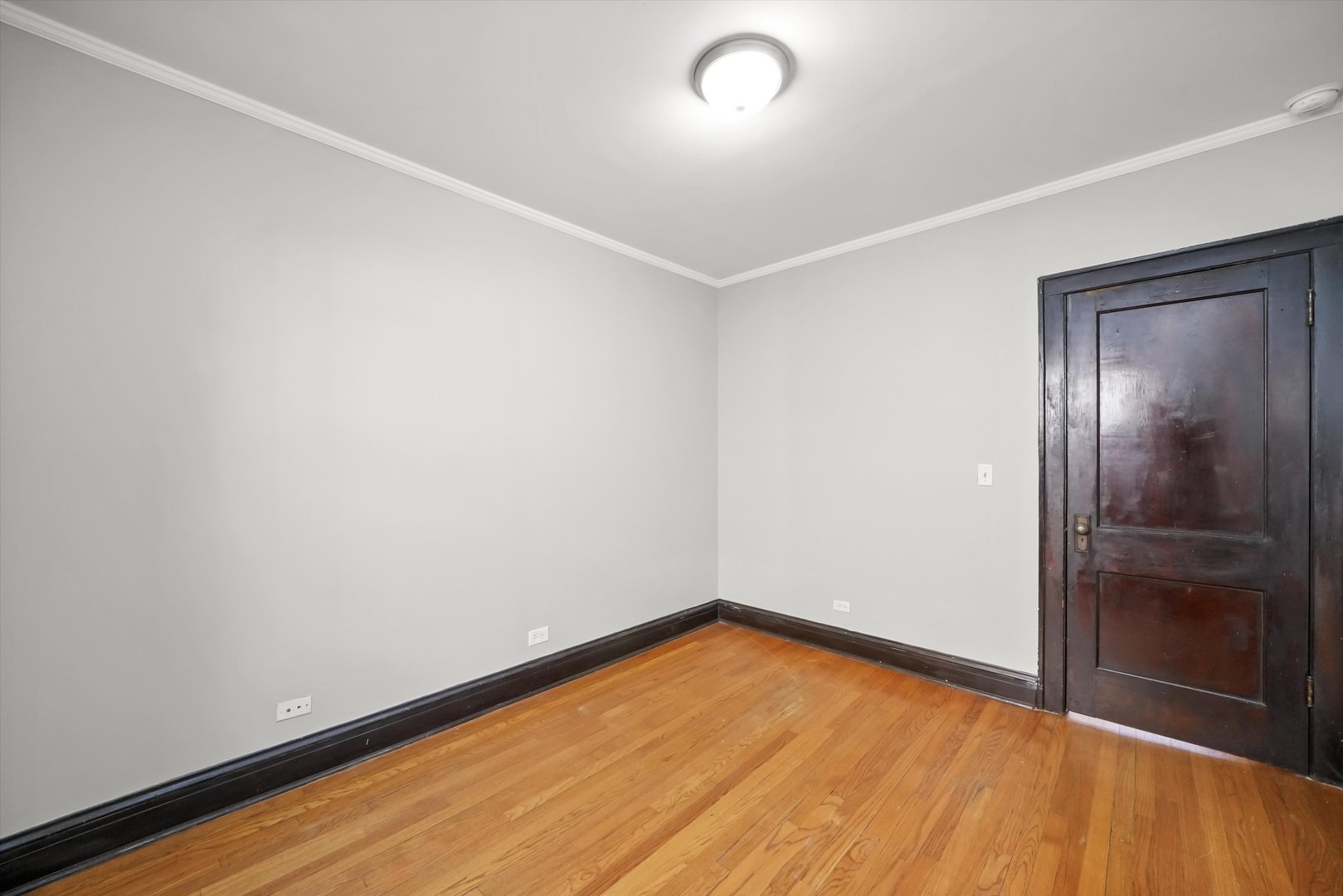 1925 B Grove Avenue, Unit 309 Berwyn, IL 60402 - Photo 7 of 28