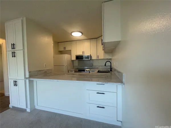 $2,200 | 350 Aoloa Street, Unit A129, Kailua, HI 96734