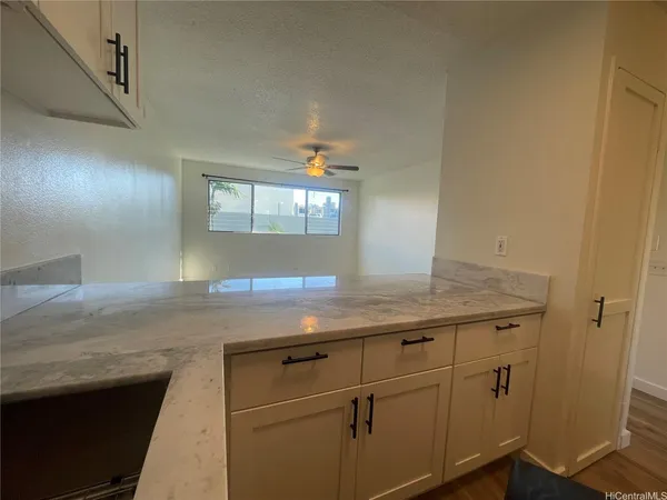 $2,200 | 350 Aoloa Street, Unit A129, Kailua, HI 96734