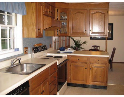 7 Judith Road Chelmsford, MA 01824 - Photo 4 of 9