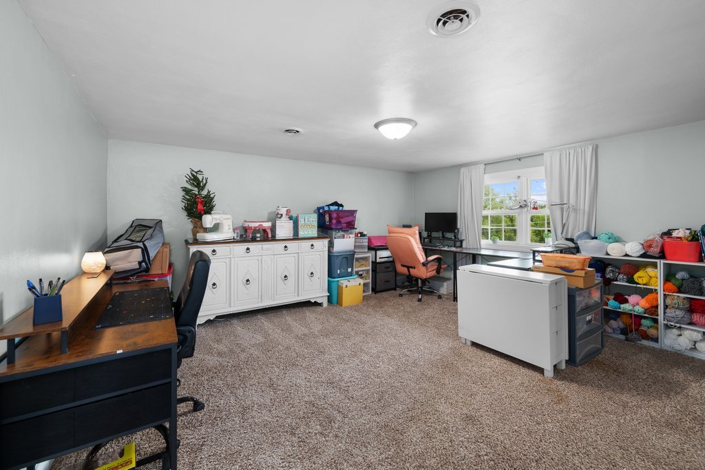 1814 Big Island Road Rock Island, IL 61201 - Photo 46 of 60