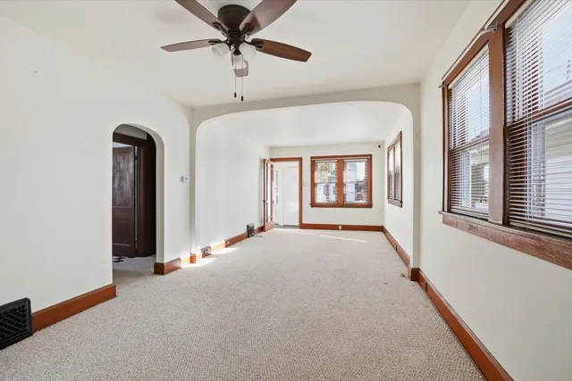 $189,900 | 2816 Douglas Avenue, Racine, WI 53402