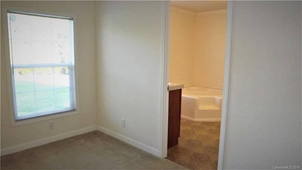 1652 Orchard Road Flat Rock, NC 28731 - Photo 17 of 25 Gallery Image 17