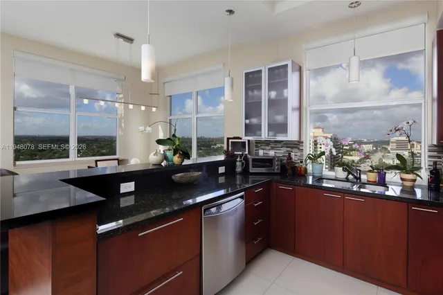 $3,800 | 1607 Ponce De Leon, Unit 14E, Coral Gables, FL 33134