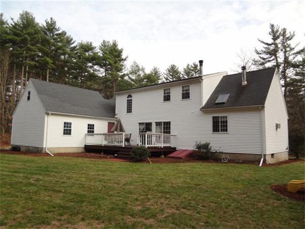 72 Hopkinton Road Upton, MA 01568 - Photo 3 of 26 Gallery Image 3