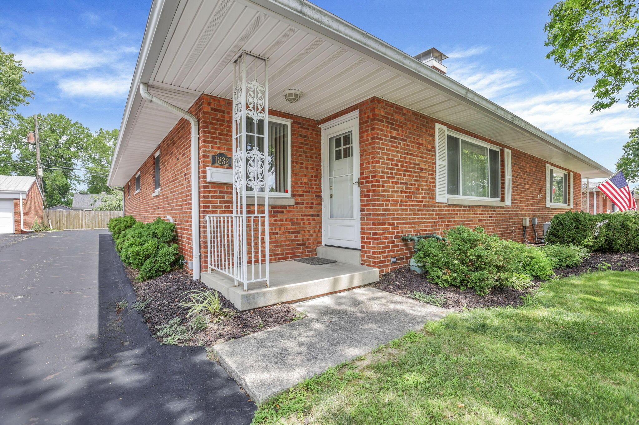 1830 Ardleigh Road Columbus, OH 43221 - Photo 6 of 68 6-web-or-mls-SMEP3623