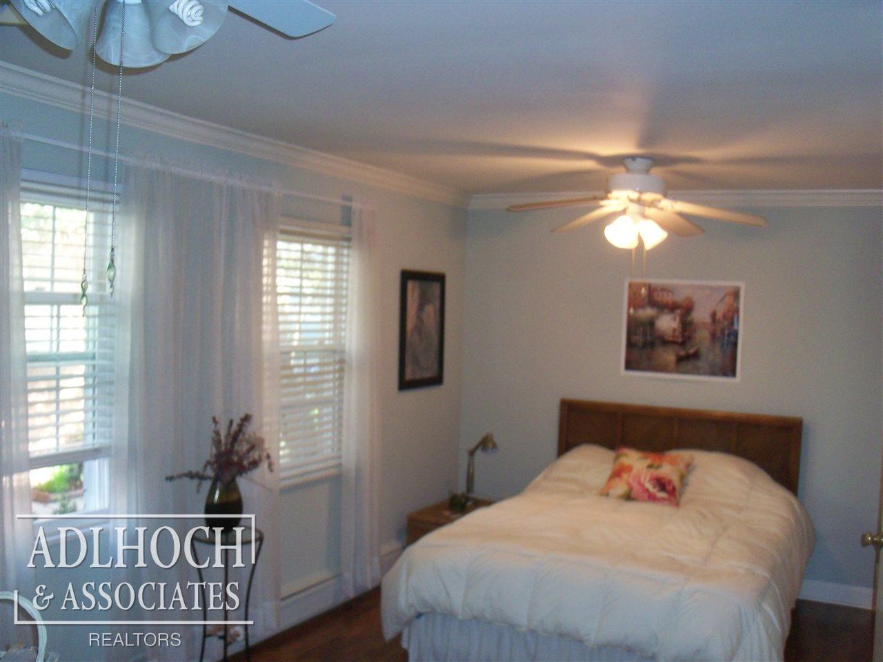 121 Mapleton Road Grosse Pointe Farms, MI 48236 - Photo 10 of 20