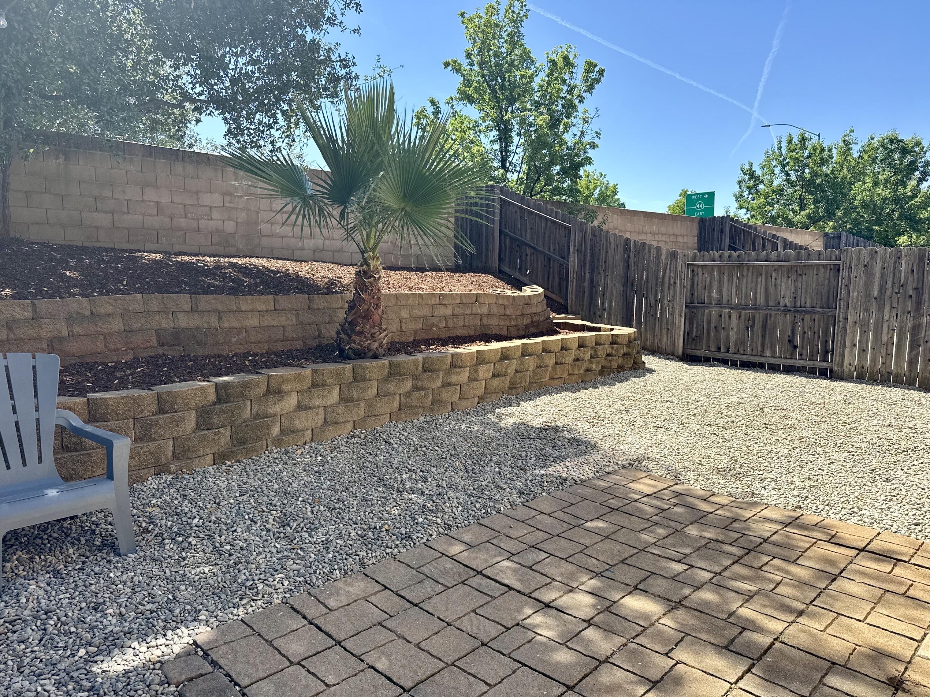 2135 Vienna Way Redding, CA 96003 - Photo 20 of 25 IMG_1620