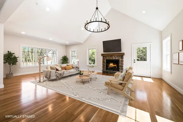 $995,000 | 113 Oxbow Lane, Conway, NH 03818