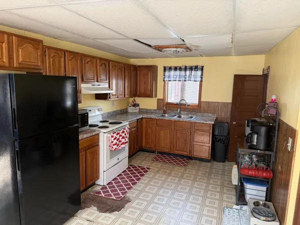 $185,000 | 12 Edgemont Avenue, Waterville, ME 04901