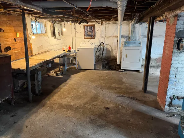 $185,000 | 12 Edgemont Avenue, Waterville, ME 04901