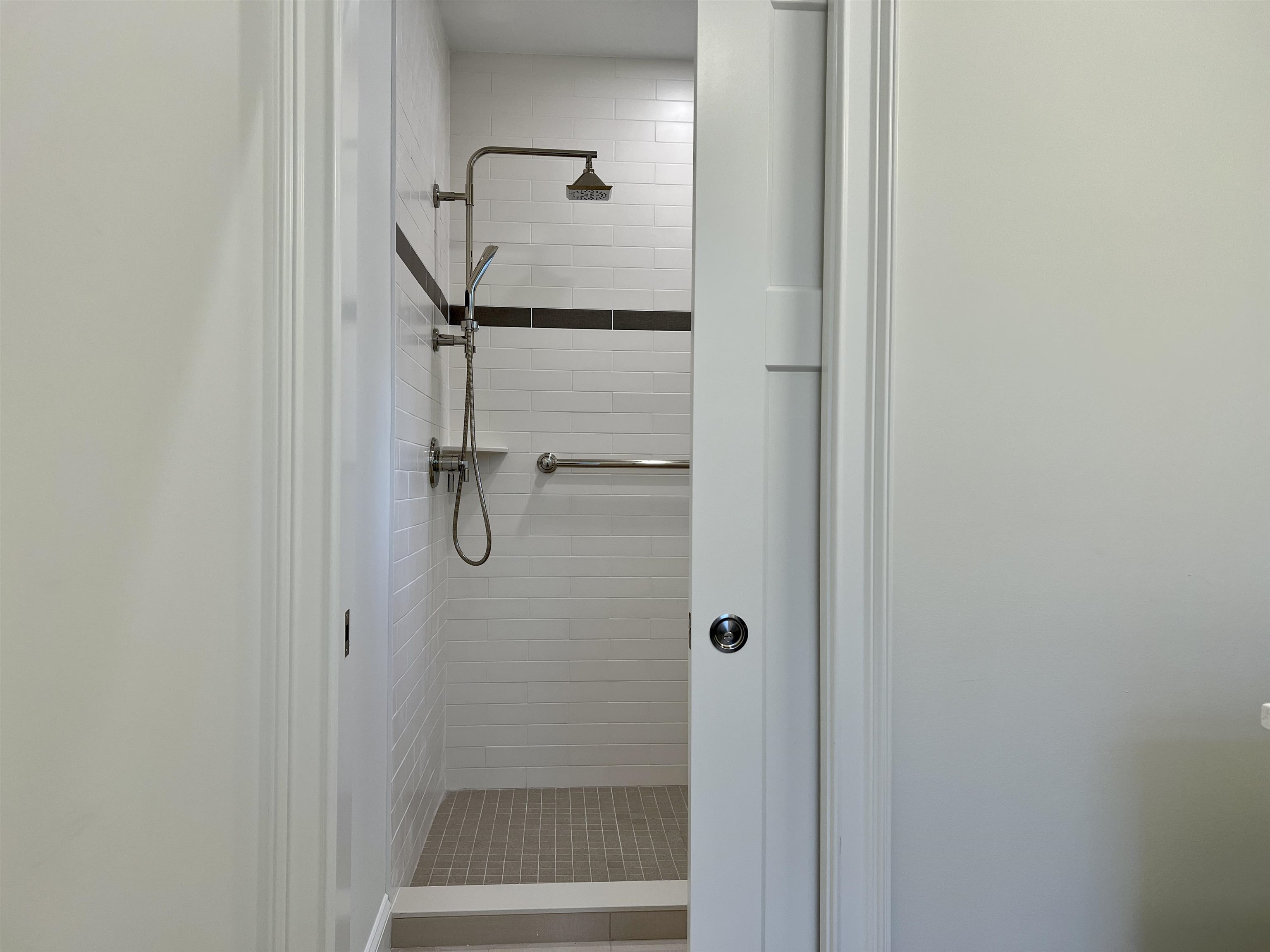 13 Cushing Road, Unit 3 Newmarket, NH 03857 - Photo 14 of 39 Gallery Image 14