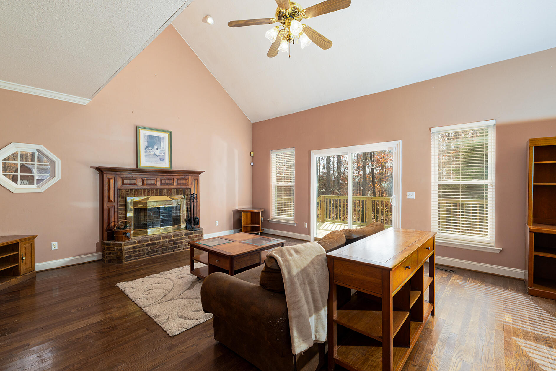 138 Flora Lane Cleveland, TN 37323 - Photo 11 of 39 Living2