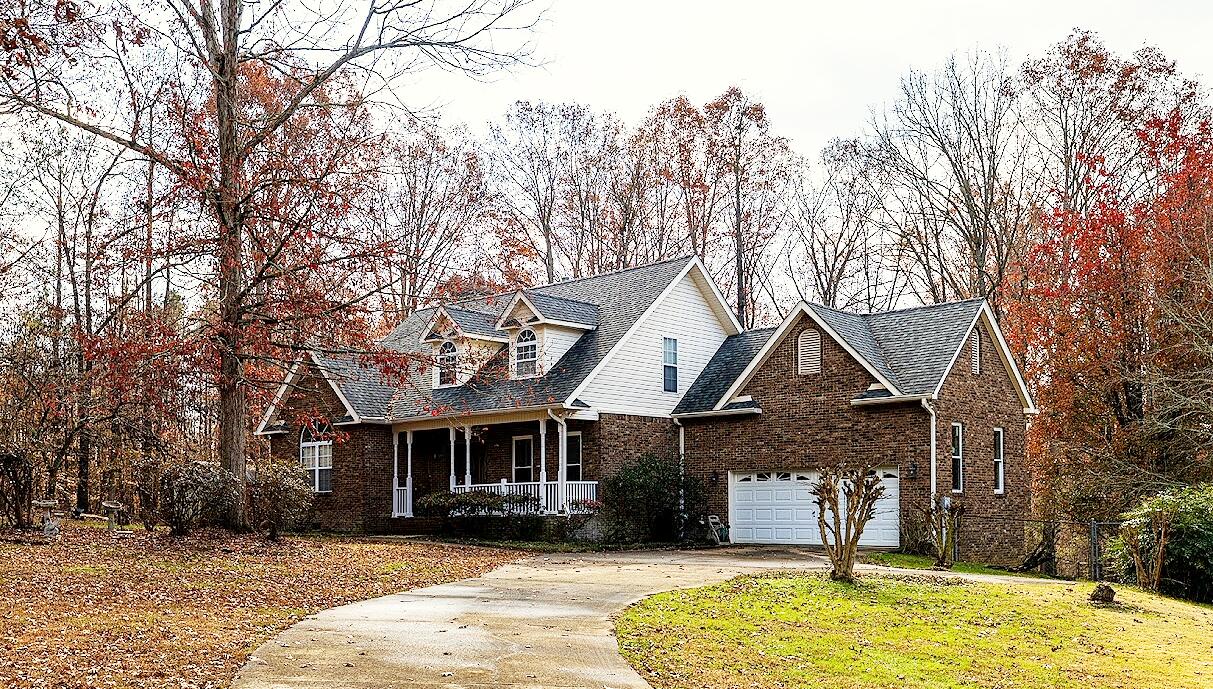 138 Flora Lane Cleveland, TN 37323 - Photo 2 of 40 image