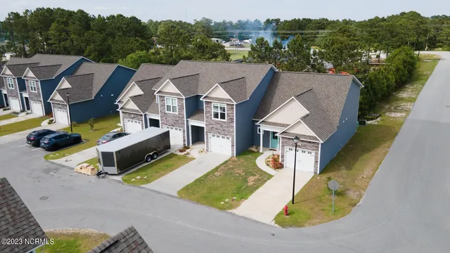 $1,675 | 202 North Stingray Lane, Holly Ridge, NC 28445