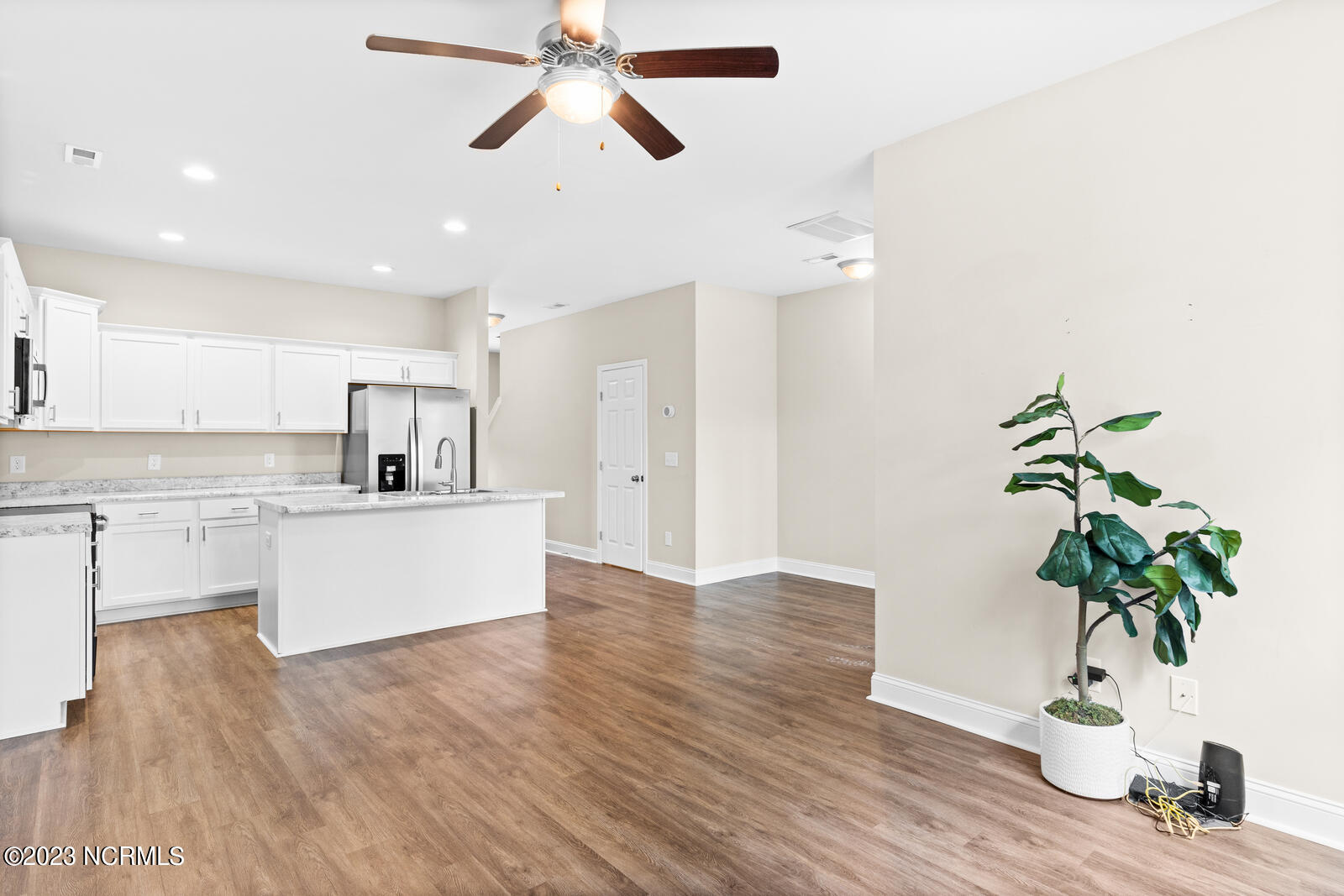 202 North Stingray Lane Holly Ridge, NC 28445 - Photo 9 of 34 Dining Room Over to the Right