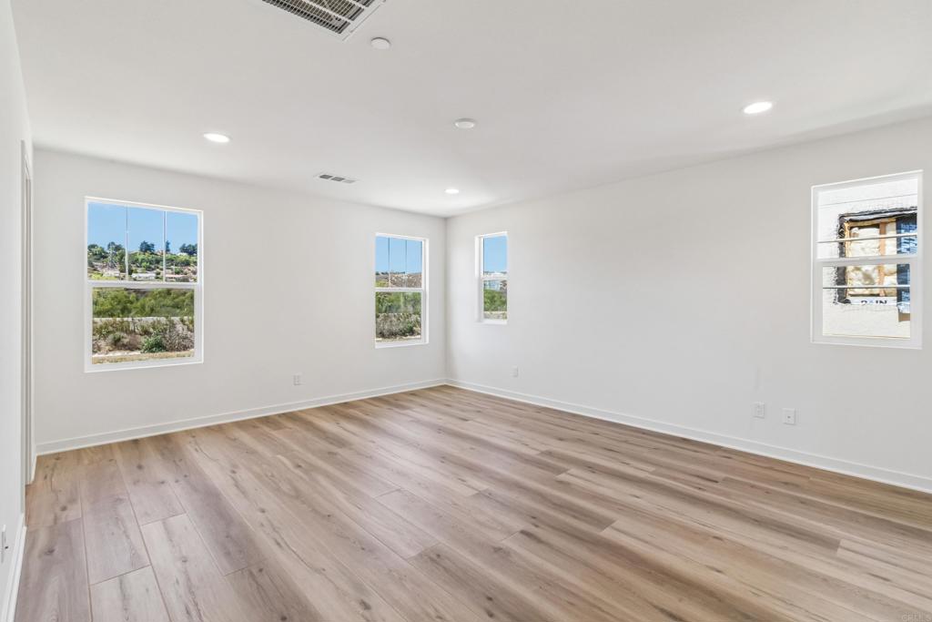 725 Kingbird Loop Oceanside, CA 92058 - Photo 47 of 61 Gallery Image 47