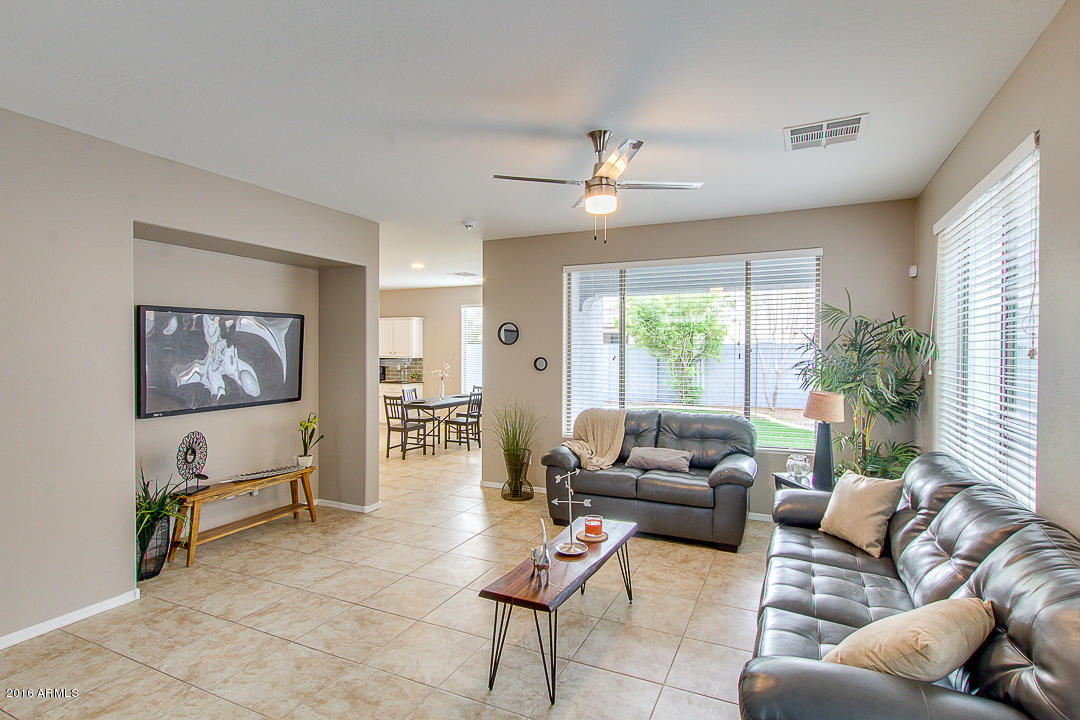 4367 East Page Avenue Gilbert, AZ 85234 - Photo 2 of 16 05-Page