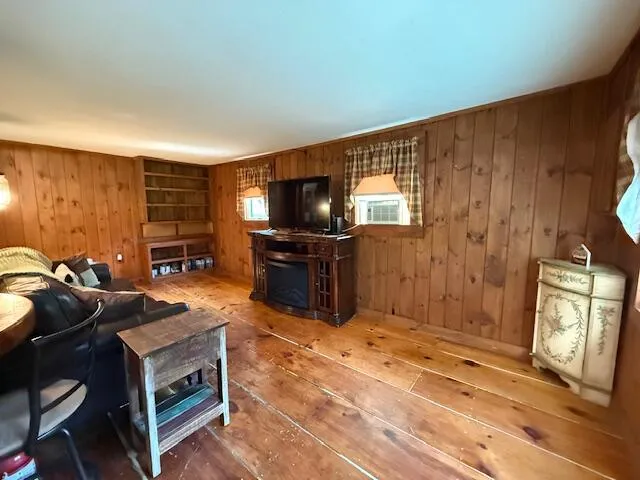 $160,000 | 910 Mutton Lane, Clinton, ME 04927