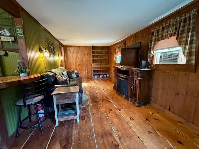 $160,000 | 910 Mutton Lane, Clinton, ME 04927