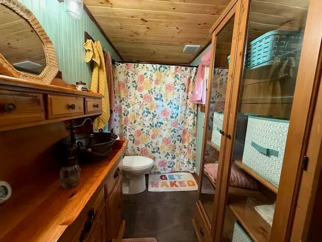 $160,000 | 910 Mutton Lane, Clinton, ME 04927