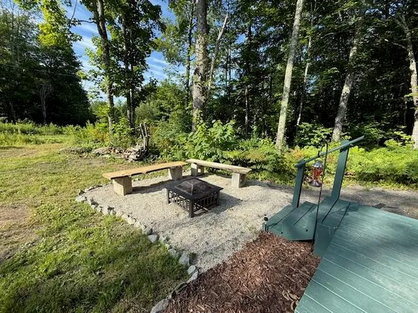 $149,900 | 910 Mutton Lane, Clinton, ME 04927