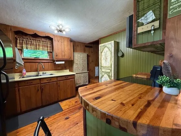 $149,900 | 910 Mutton Lane, Clinton, ME 04927