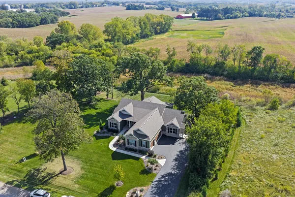 $1,024,000 | 2503 Justen Lane, Ringwood, IL 60072