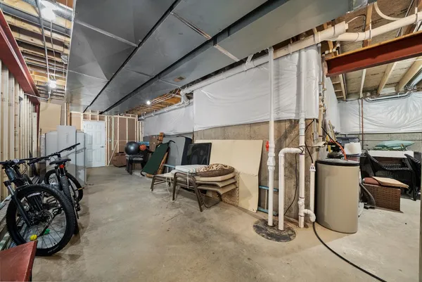 $1,024,000 | 2503 Justen Lane, Ringwood, IL 60072